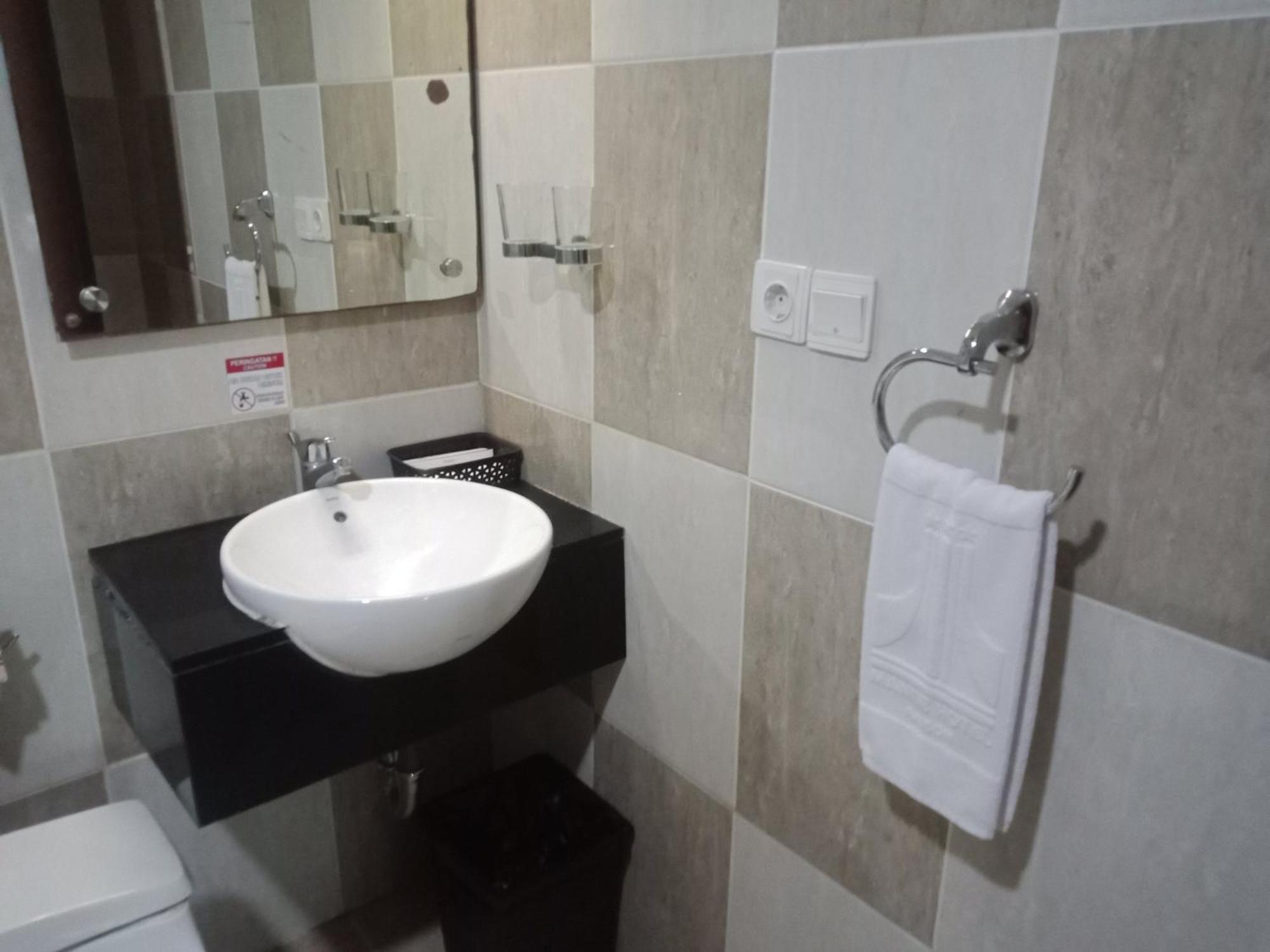 Manise Hotel Ambon Exteriér fotografie